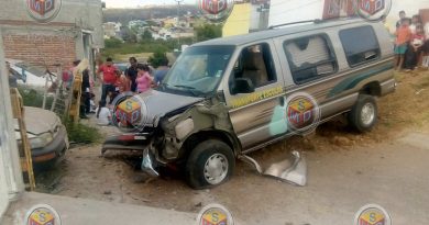 Se accidenta transporte escolar en Cumbres del Campestre Tarimbaro